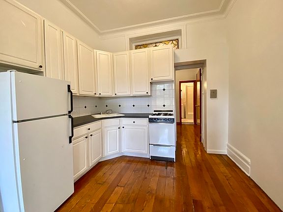 3rd image of 356 Union St APT 11