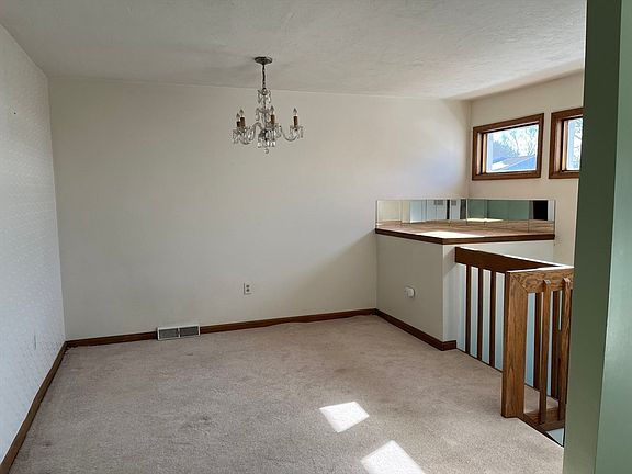 4th image of 51 Londonderry Rd #51