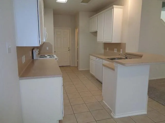 17111 Oakwood Chase Dr — Photo 6
