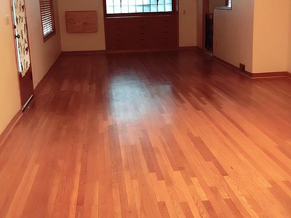 Living room/dining room