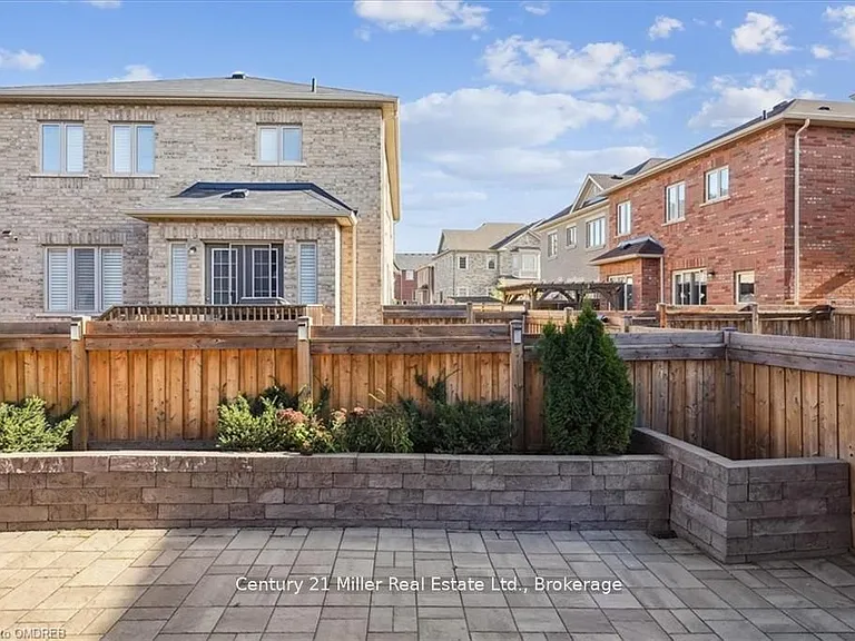 3083 Streamwood Pass — Photo 35