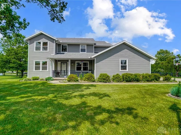 3865 Malaga Cir, Springfield, OH 45502