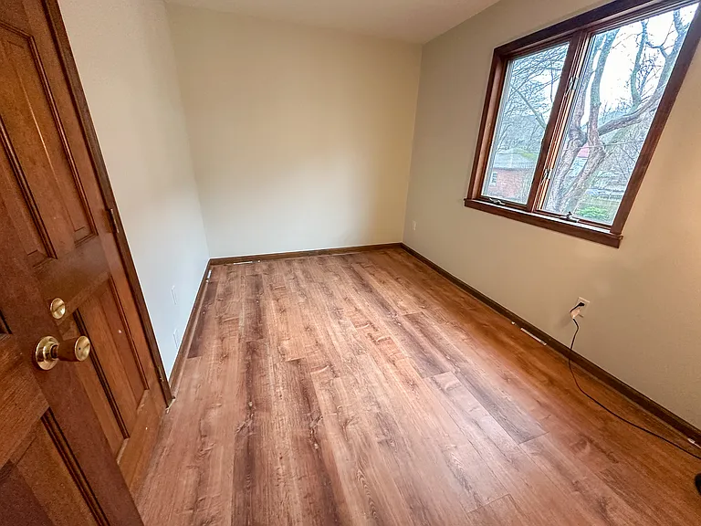 322 Summer St — Photo 9