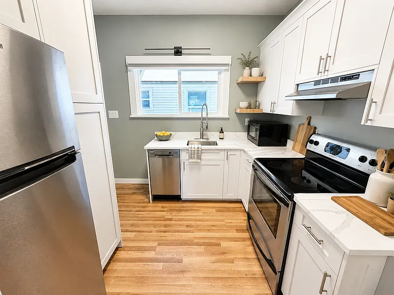 5725 N Wall St — Photo 3