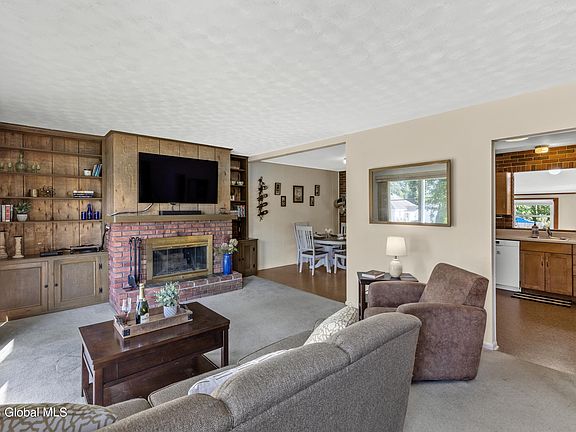 4th image of 277 W Circular Street