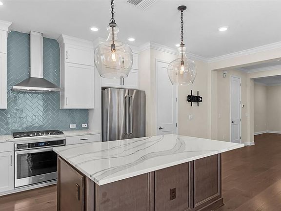 5th image of 404 S MELVILLE AVENUE #4