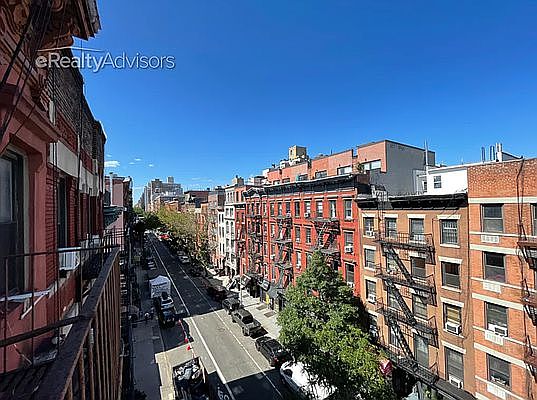4th image of 272 E 10th St #4F