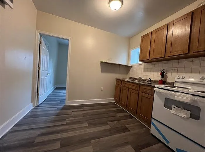 143 W Cumberland St #1 — Photo 3
