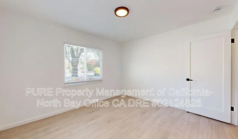 480 Washington Ct — Photo 22