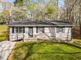 225 Country Way Dr, La Follette, TN 37766