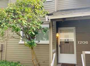 1206 101st Pl NE #1206, Bellevue, WA 98004