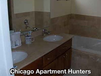 2nd image of 2407 W Moffat St #2