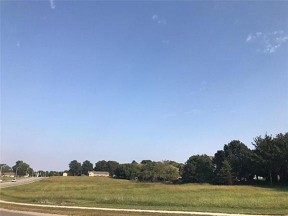 2nd image of 12960 Quivira Rd