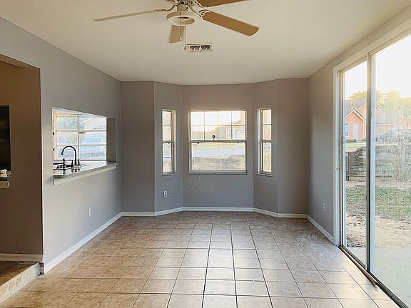 4th image of 102 Mango Dr