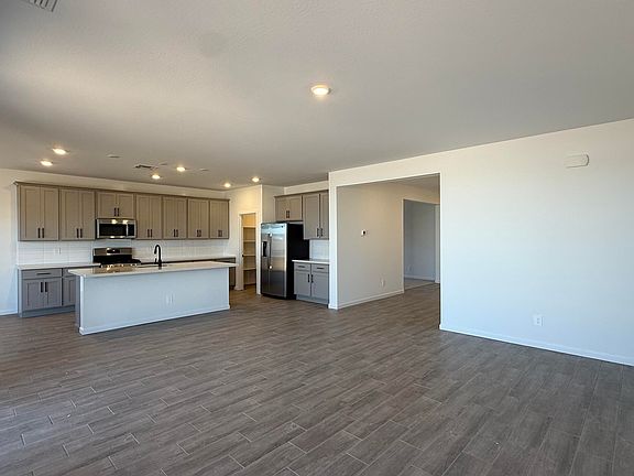 5th image of 46972 W PECAN WOODS --