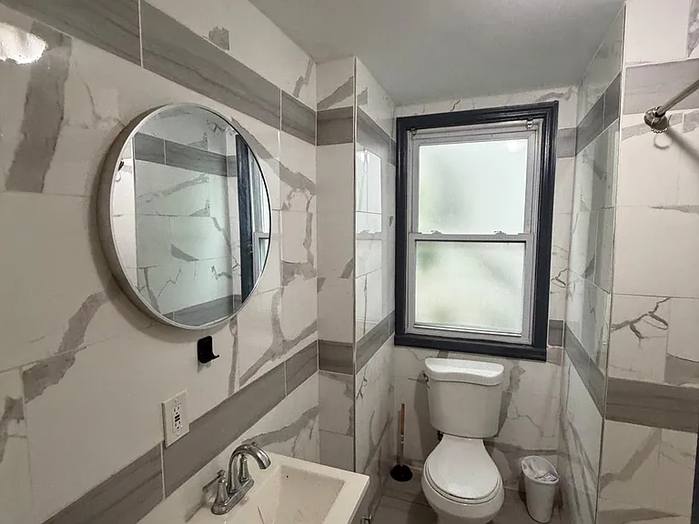 875 S 20th St #2F — Photo 3