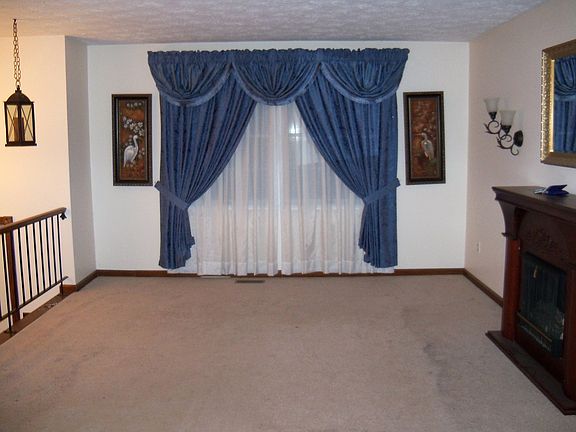 3rd image of 1415 Balsam Dr