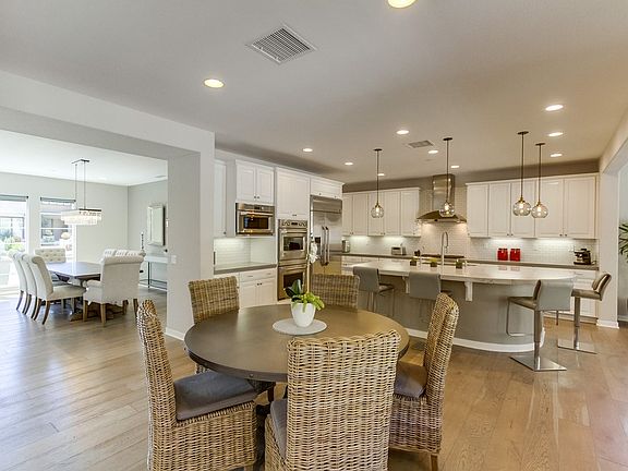 4th image of 927 Tucana Dr