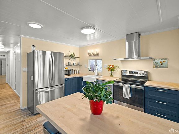 4th image of 42 Galloway Dr
