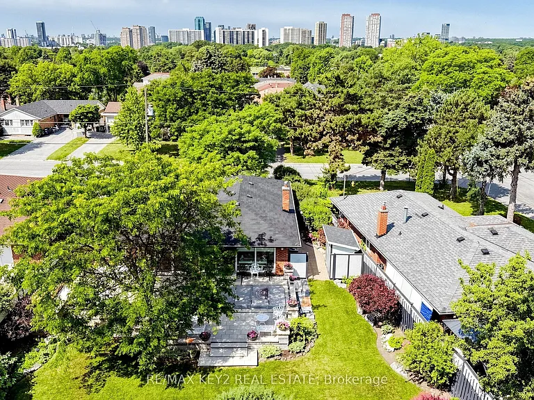 1670 Victoria Park Ave #213 — Photo 44