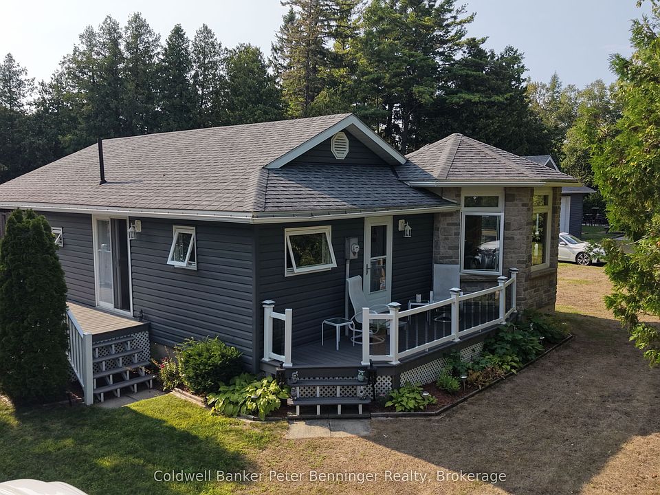 1st image of 810 2nd Ave S