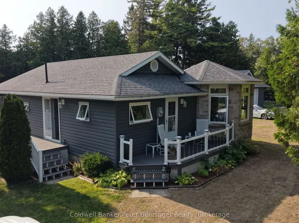810 2nd Ave S, South Bruce Peninsula, ON N0H 2G0