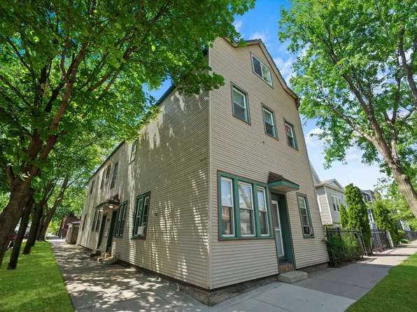 2702 W George St, Chicago, IL 60618