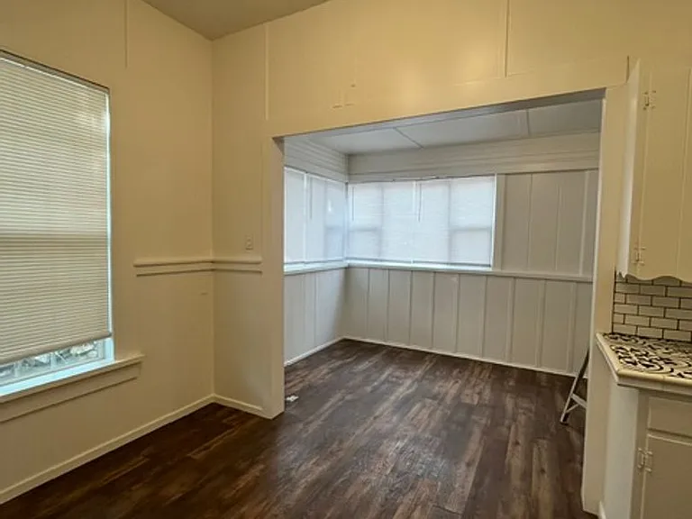 1066 Pine St — Photo 8