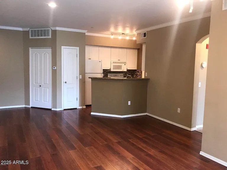 1701 E Colter St #378 — Photo 3