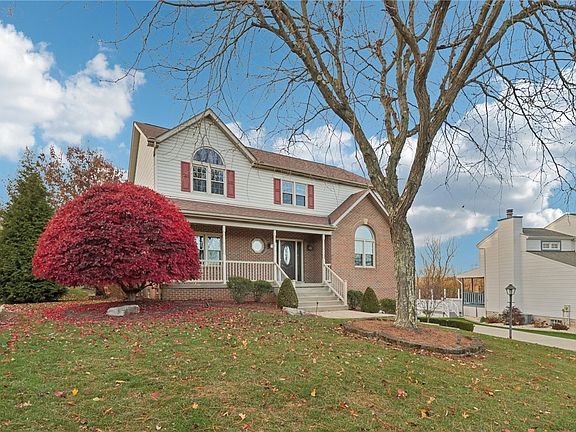 2nd image of 114 Dolores Dr
