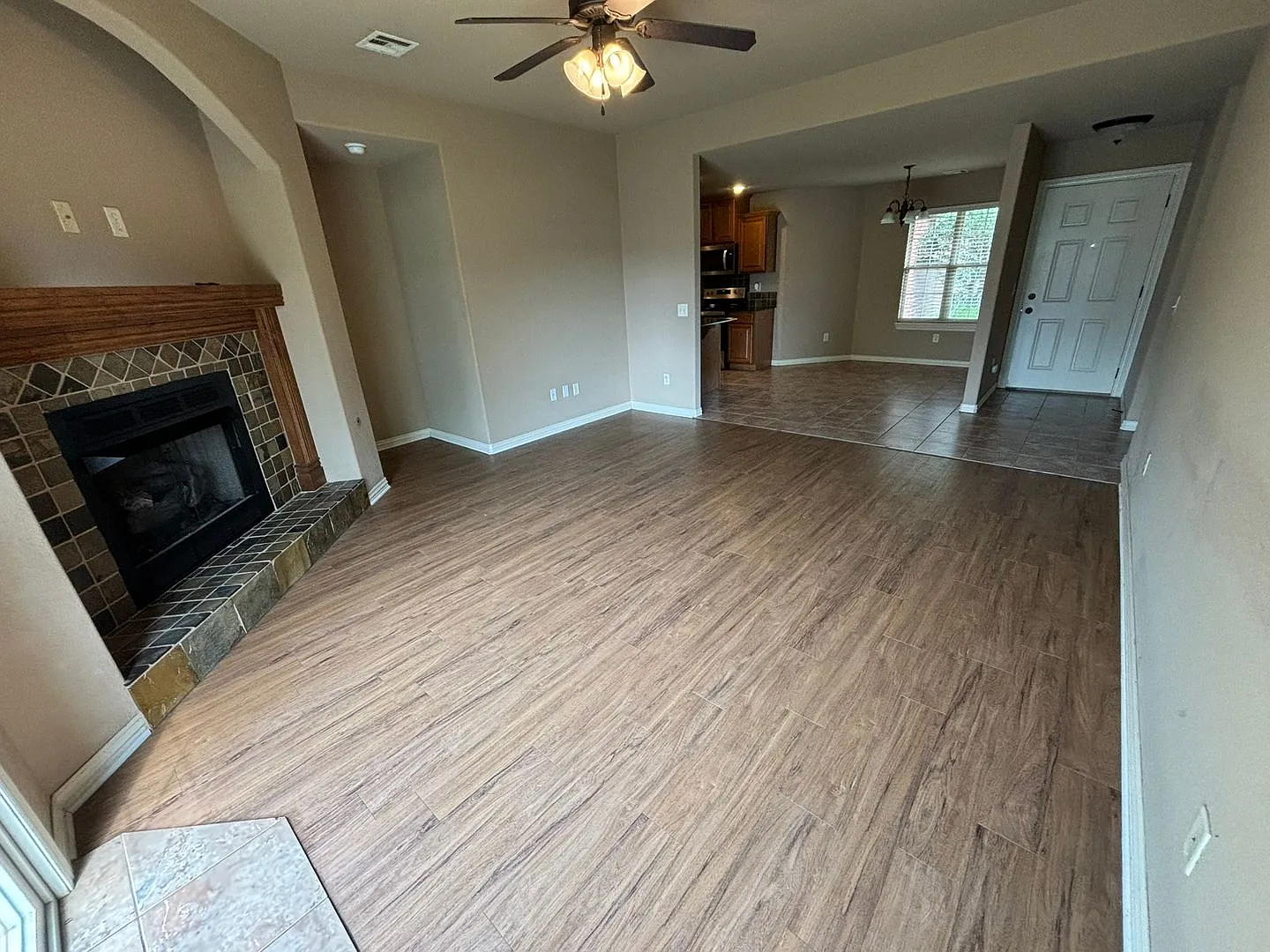 Clabber Creek Subdivision!! Worry Free Lawn maintenance!! — Photo 4