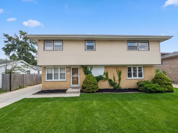 5711 W 87th Pl, Oak Lawn, IL 60453