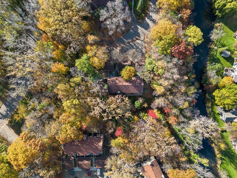 1st image of 1844 Zanzibar Ln N