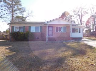 6125 Dandy Loop Rd, Fayetteville, NC 28314