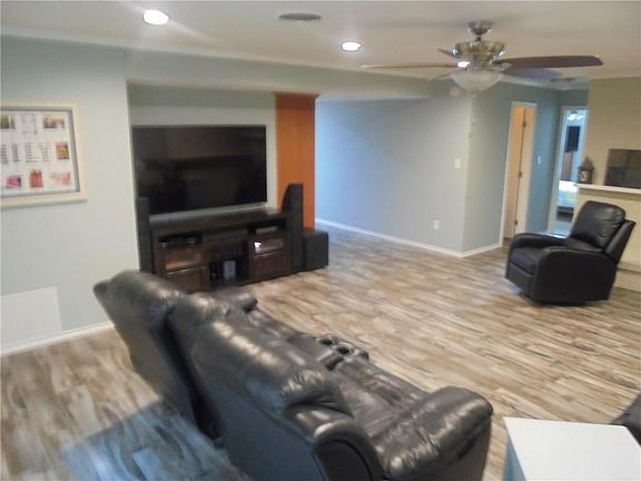 4th image of 425 County Road 1146