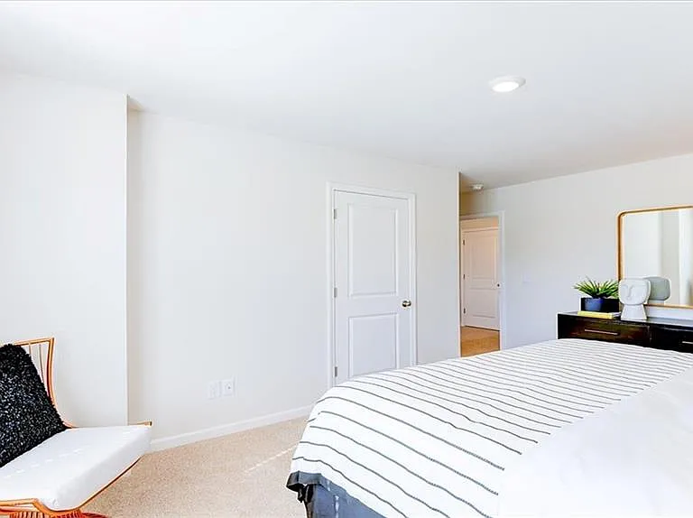 1408 Maltese Ln — Photo 11
