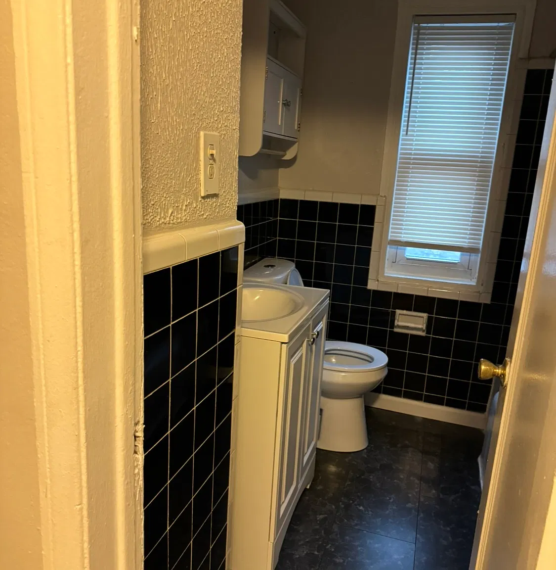 2 bed, 3428 sqft, $1,100 — Photo 4