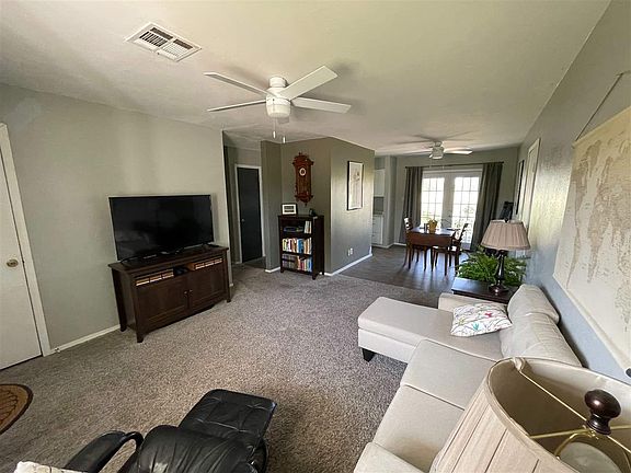 4th image of 1902 Willow Pl