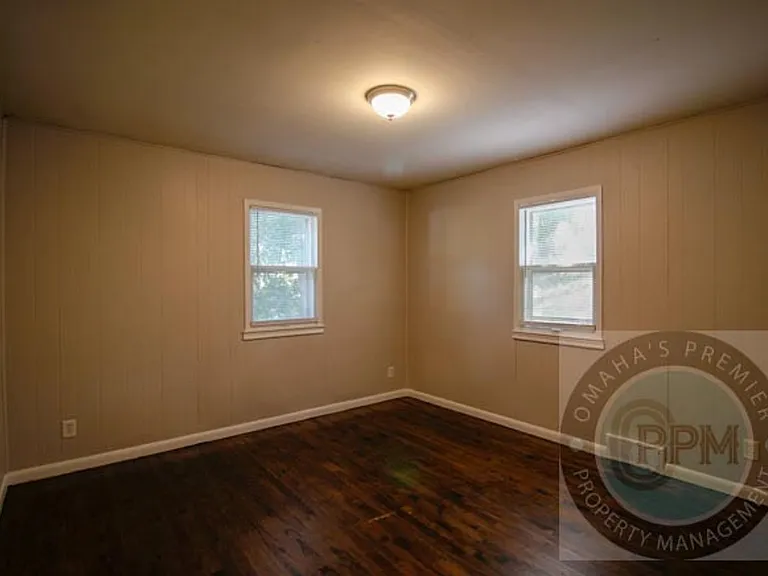 2119 Monroe St — Photo 14