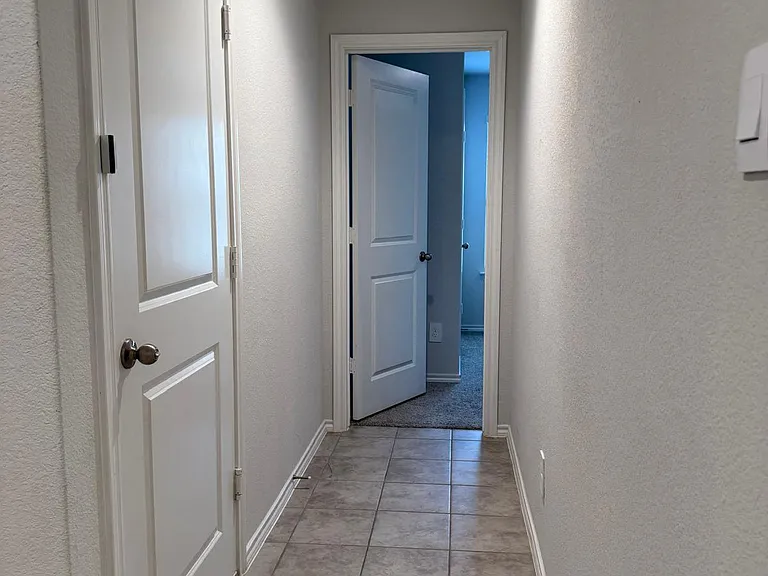 112 Piping Rock Dr — Photo 13