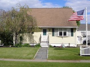 745 Stratford Rd, Stratford, CT 06615