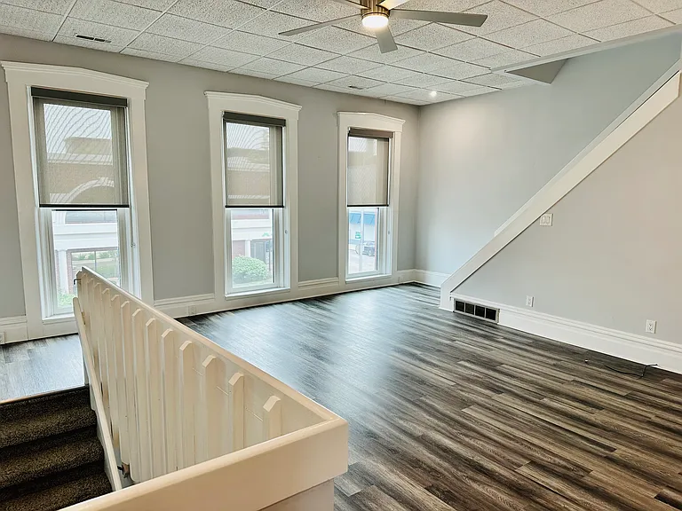 706 E Main St #1A — Photo 3