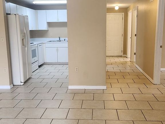 5th image of 946 15th St