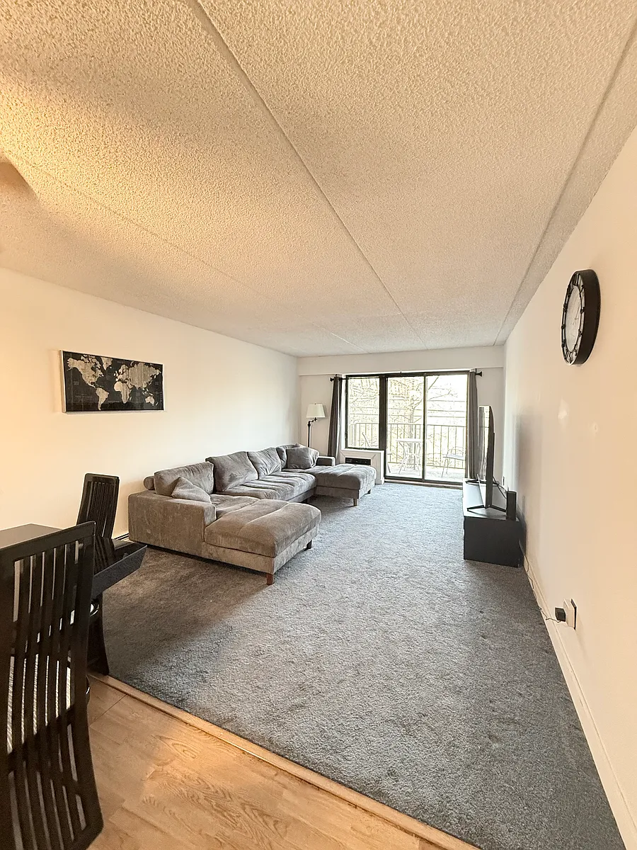 Building Photo - 560 Halstead Ave #3J