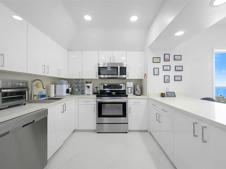 20281 E Country Club Dr #2310 — Photo 3