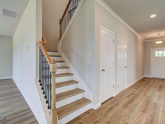 7th image of this home