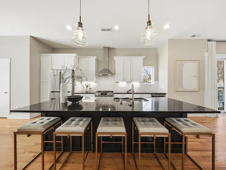 1602 Julia Maulden Pl — Photo 18