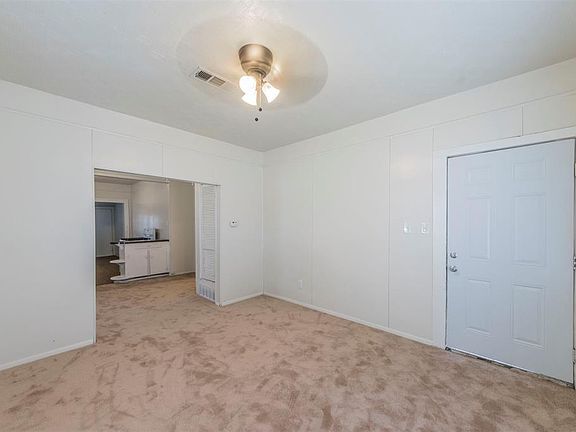 4th image of 3022 NW Loraine St