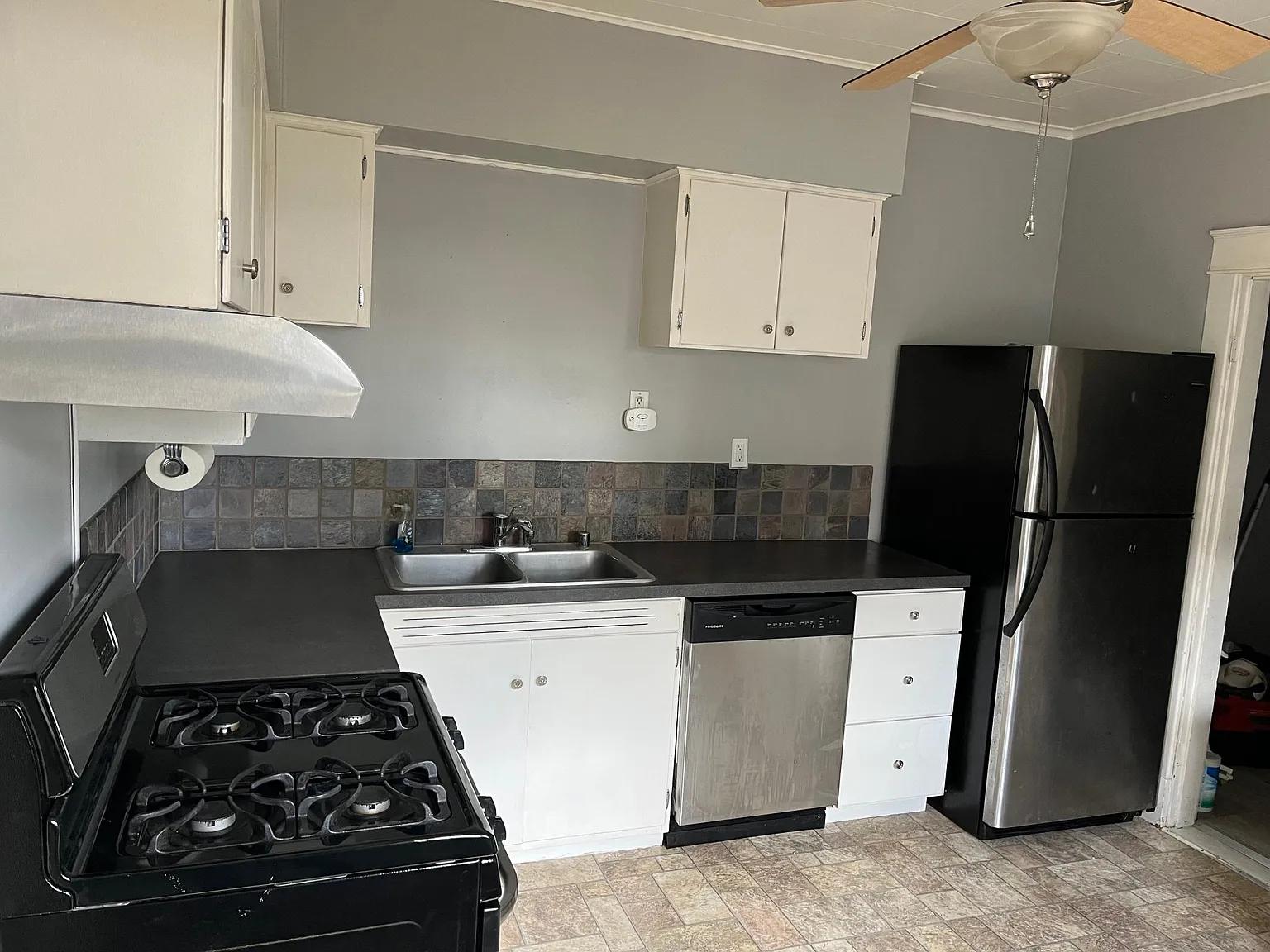 2 bed, 826 sqft, $1,675 — Photo 4