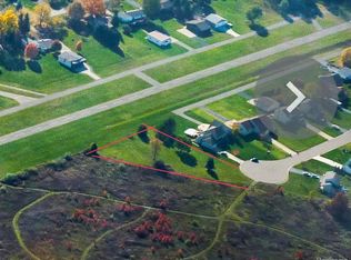 8318 Airport Ln, Brighton, MI